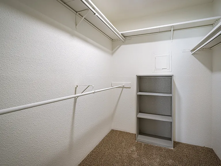 3000 @ Med Center Closet