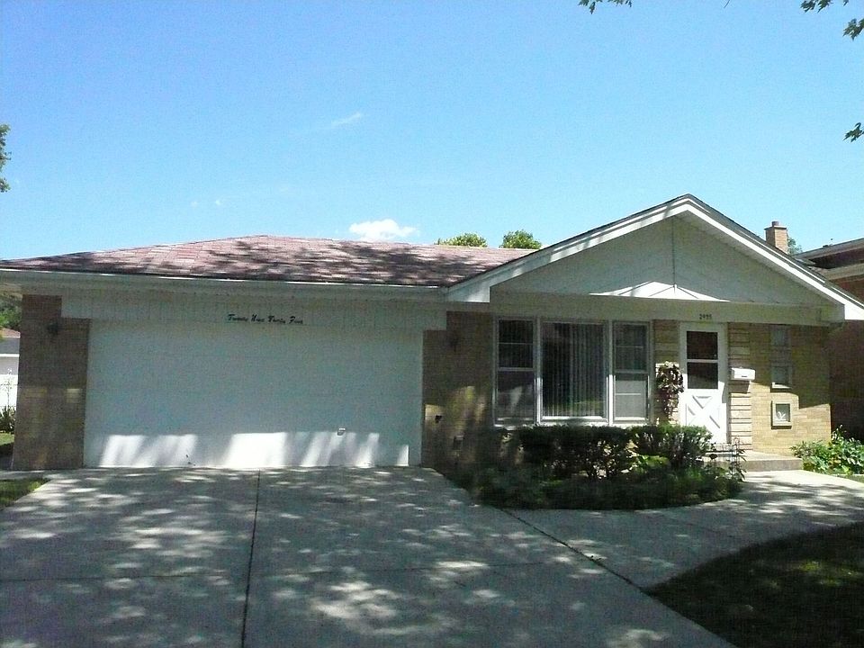 2nd image of 2935 Buckingham Ave