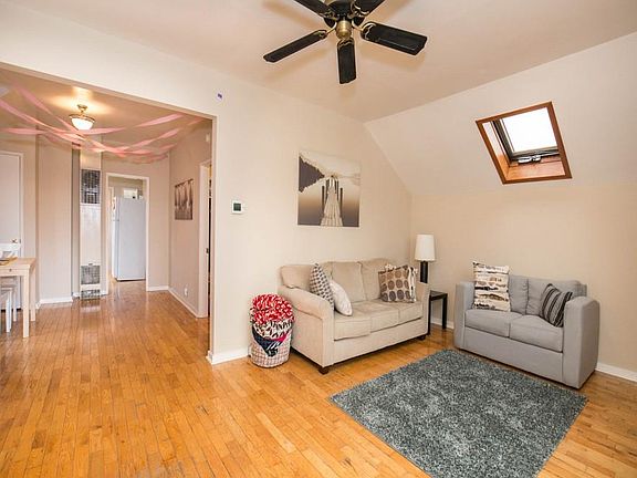 4th image of 2853 Thorndyke Ave W