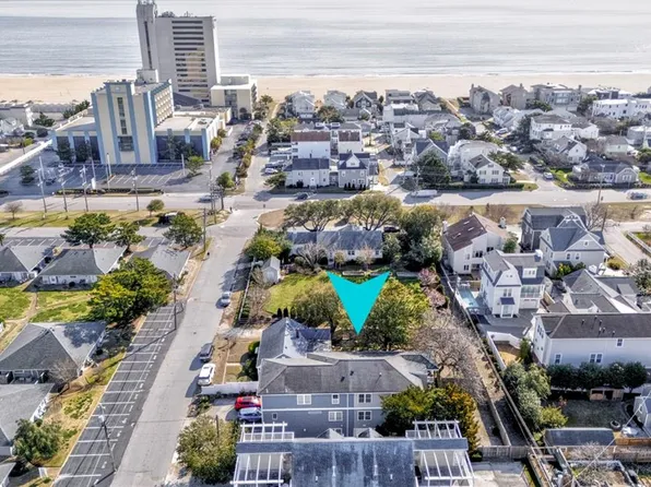 208 56th St #B, Virginia Beach, VA 23451