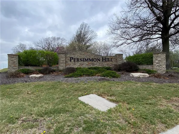 400 N Persimmon Dr, Olathe, KS 66061
