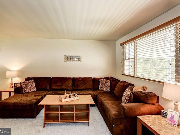 4th image of 1211 Cedarcliff Dr