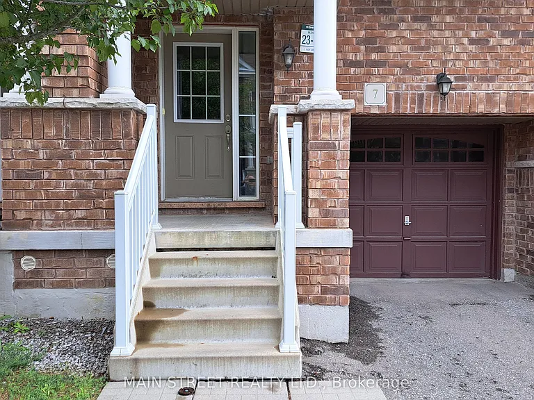 7 Roy Grove Way — Photo 2