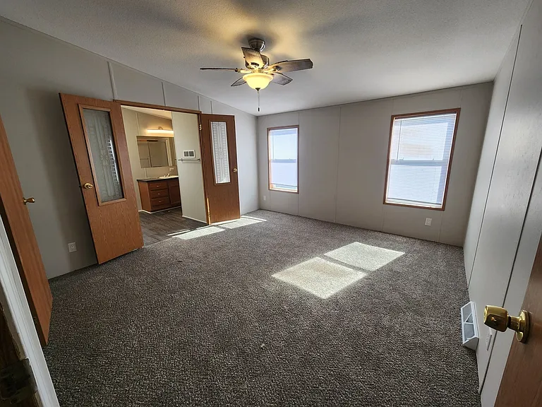 Belle Villa Lake — Photo 35