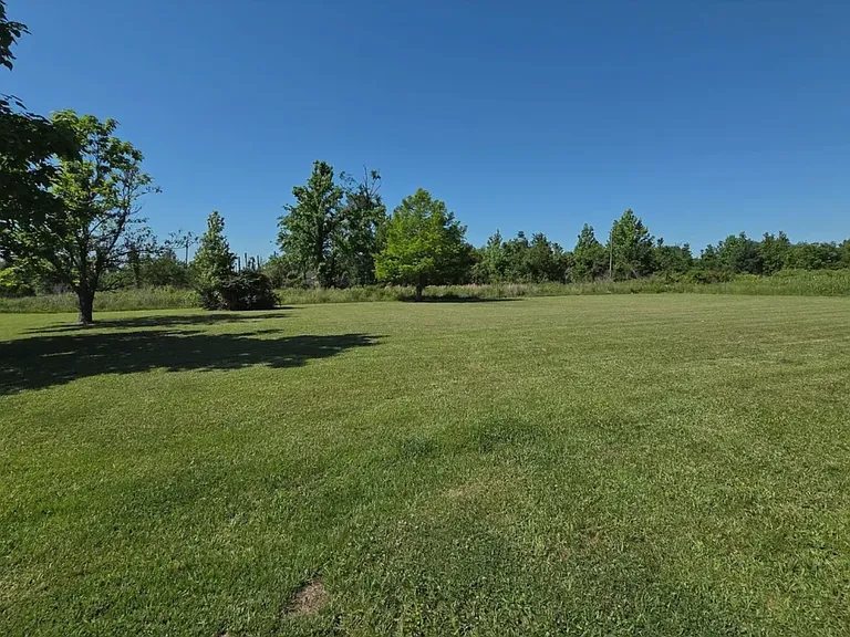 502 McHand Dr — Photo 3