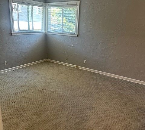 3rd image of 309 Iris St #309
