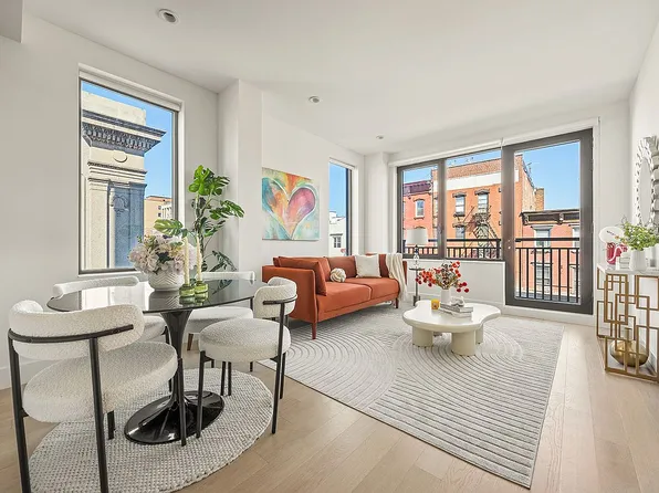 738 Grand St #3A, Brooklyn, NY 11211