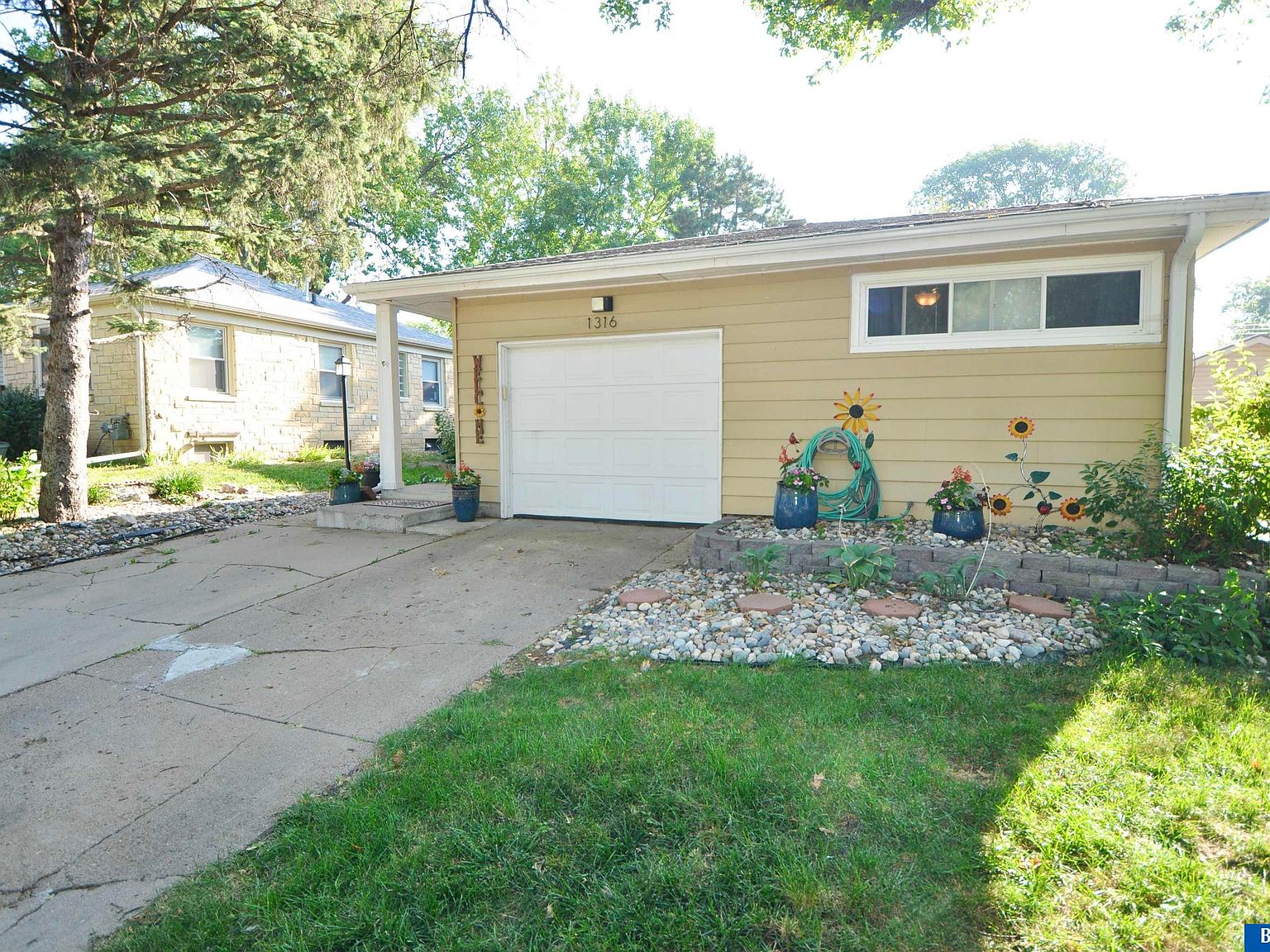 1316 S 49th St Lincoln NE 68510 Zillow