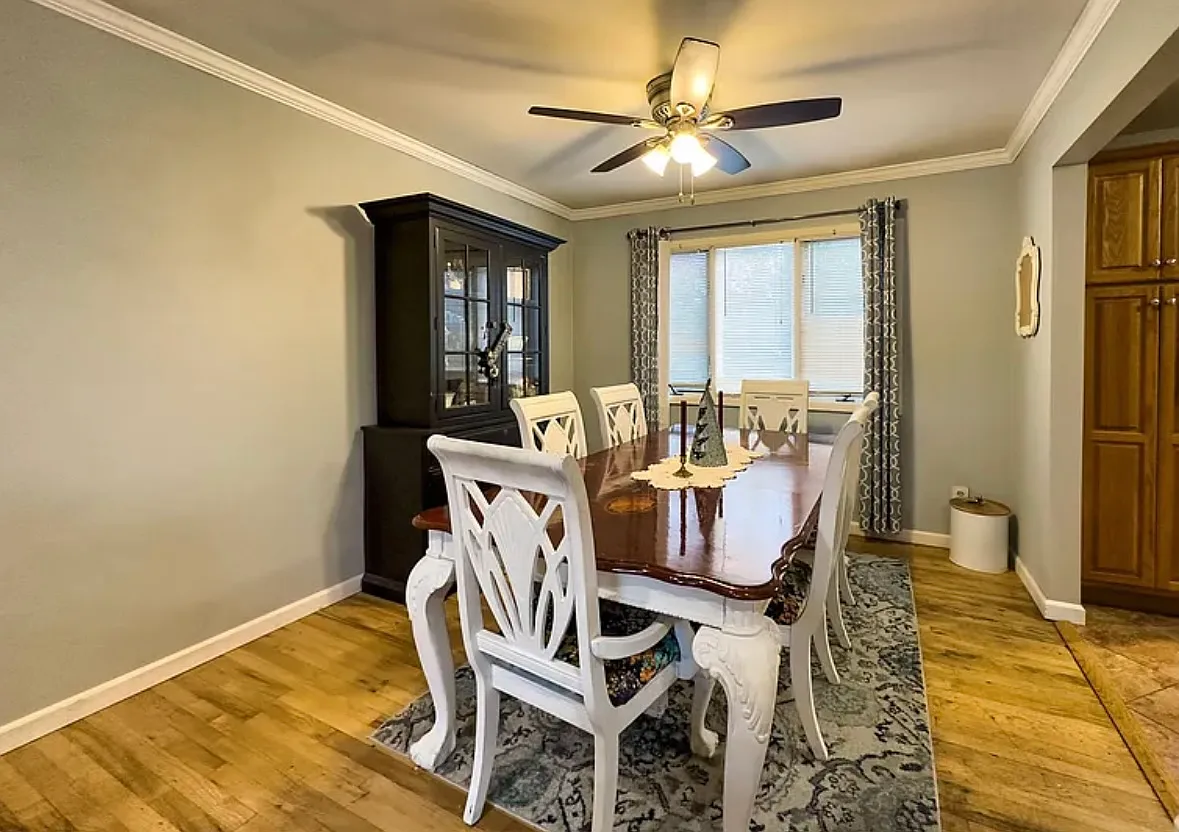 4 bed, 1.5 bath, 1712 sqft, $3,100 — Photo 4