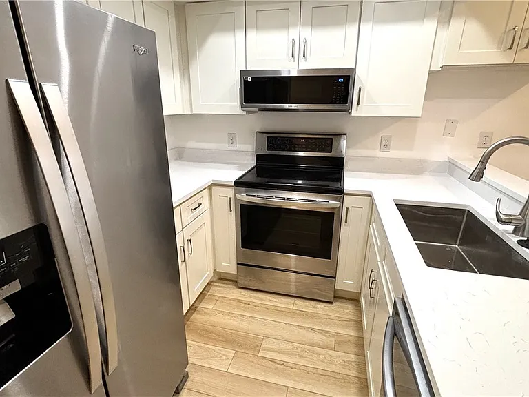 804 Mohawk Pkwy #103 — Photo 3