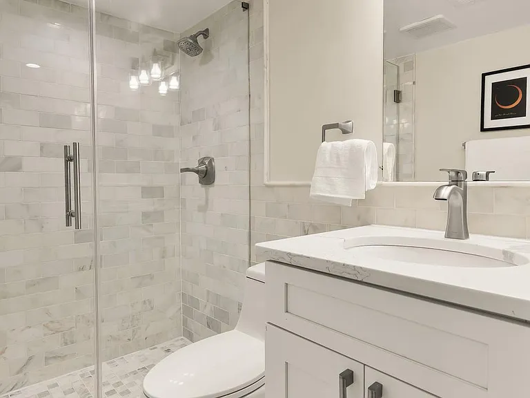 432 Emerson St NW — Photo 51