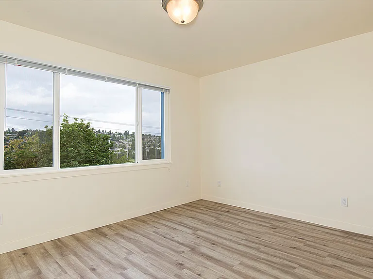 Back Nine Apartments - Located on the west slope of Queen Anne — Photo 36