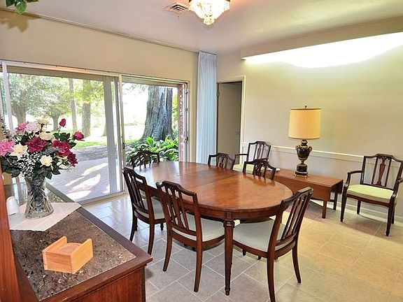 3rd image of 109 Flora Dr W