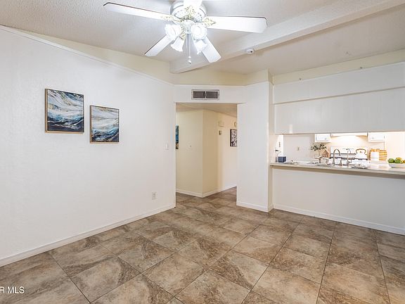 4th image of 332 Carnival Dr