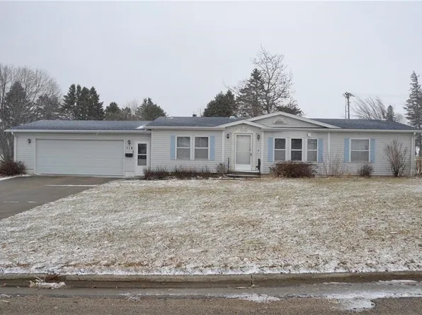 718 Edgeland St, Gladbrook, IA 50635