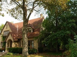 6467 Upper Pkwy N, Wauwatosa, WI 53213