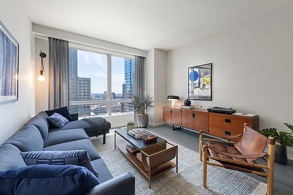 Rented by Extell Marketing Group LLC | media 43