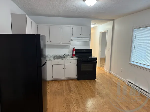 23 Hawley St APT 2, Worcester, MA 01609