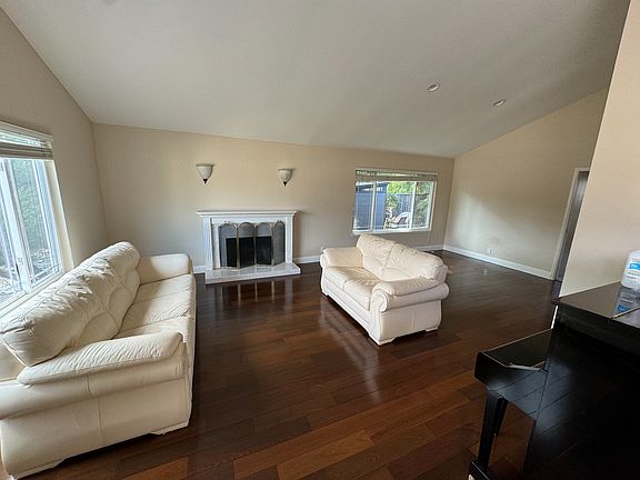 4th image of 797 Firewood Ct