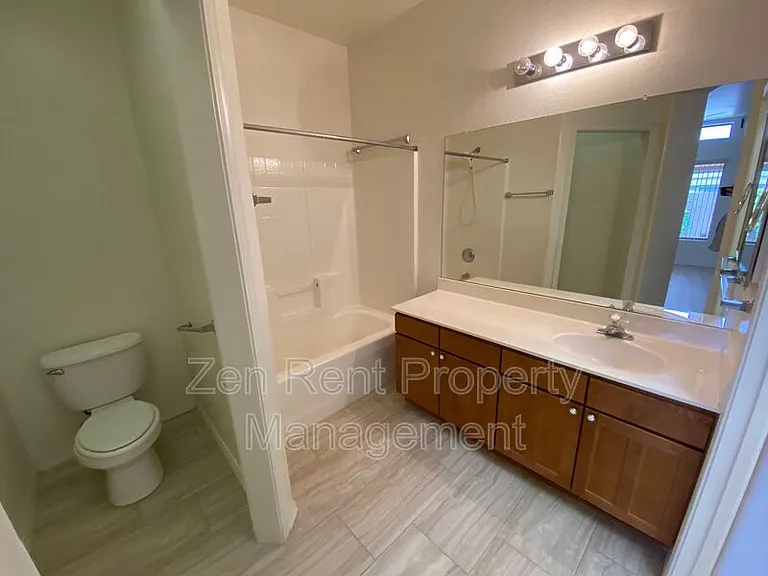 1650 S Crismon Rd #18 — Photo 11