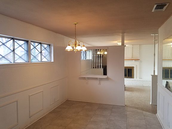 4th image of 146 Carousel Dr