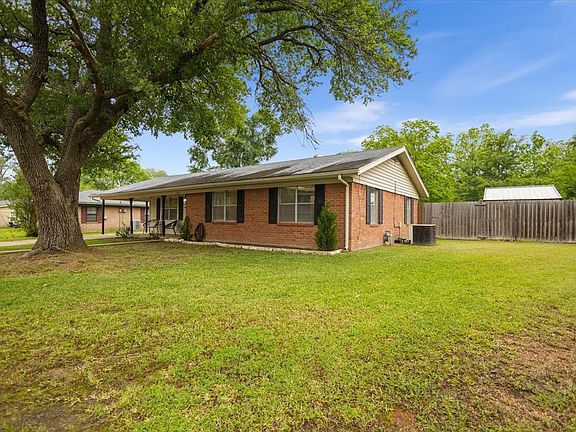 4th image of 2304 Kaynell Dr