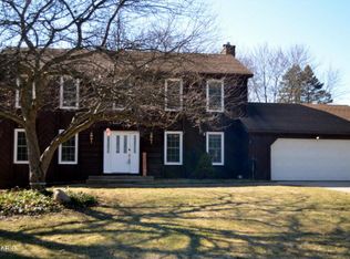 7684 Hunters Ridge Dr, Kalamazoo, MI 49009