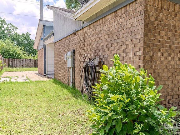 4th image of 7738 Deborah Dr