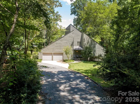 10401 Andiron Dr, Matthews, NC 28105