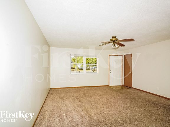 4th image of 8631 Pleasant Creek Ct