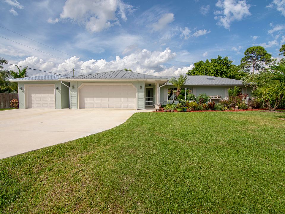 1st image of 2313 SE Grand Dr