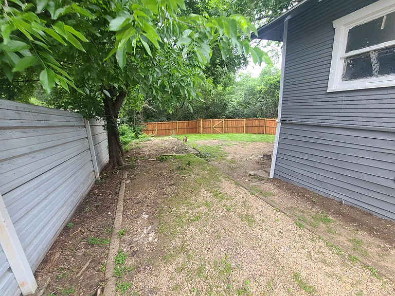 917 W Clarendon Dr — Photo 15