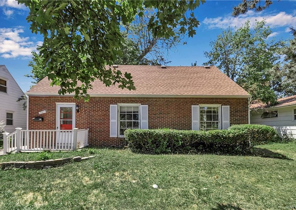 1st image of 359 Bernhardt Dr