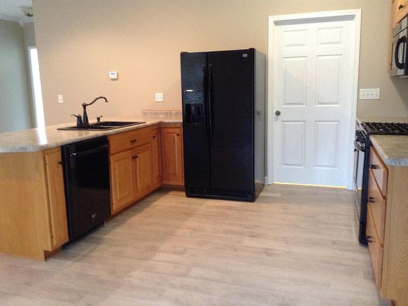 5th image of 236 Estate Lake Dr