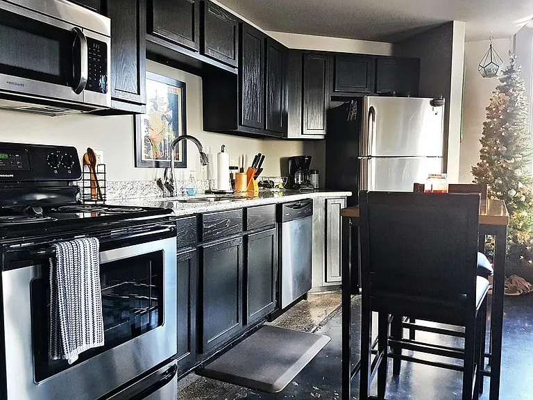 Nueces Lofts — Photo 1