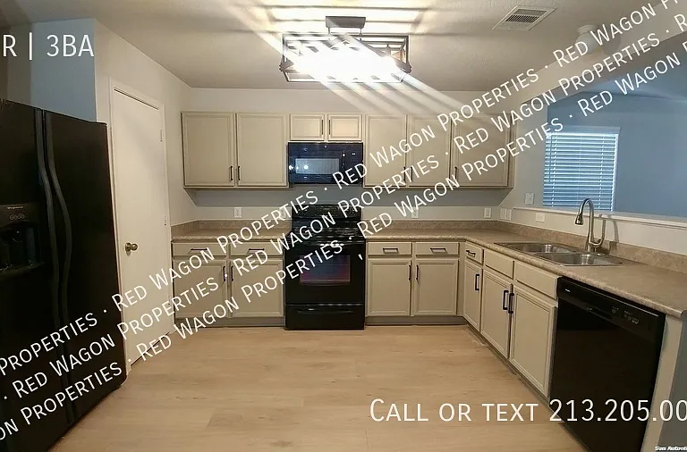 146 Cindy Lou Dr — Photo 8