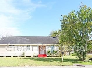 700 N Shirley St, Alvin, TX 77511