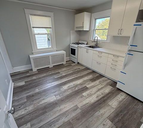 3rd image of 11 North St