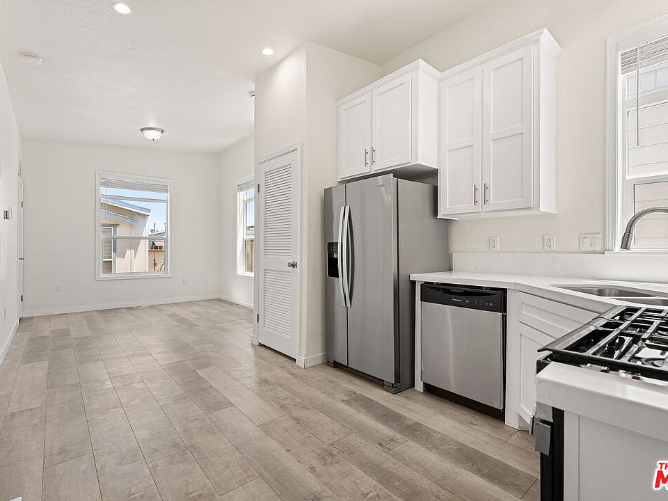1st image of 8250 Lankershim Blvd #137