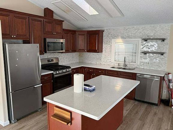4th image of 2151 Oakland Rd Spc 298
