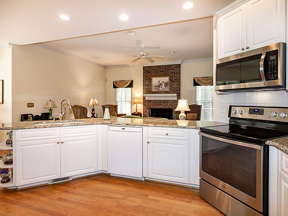 4th image of 5101 Makena Dr