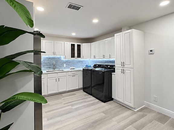 4th image of 1034 MANOR Drive