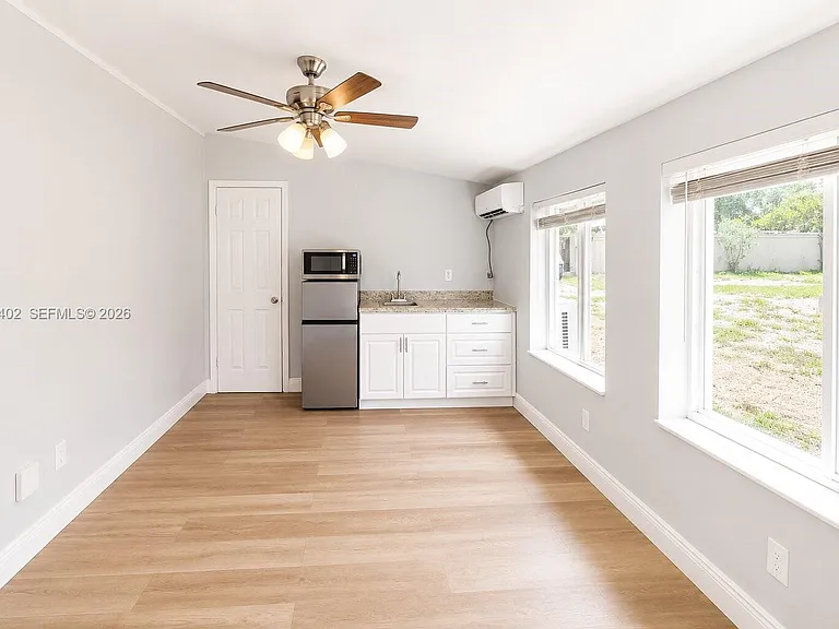 2511 SW 3rd St #B — Photo 1