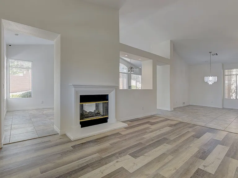 8437 Willowleaf Ct — Photo 12