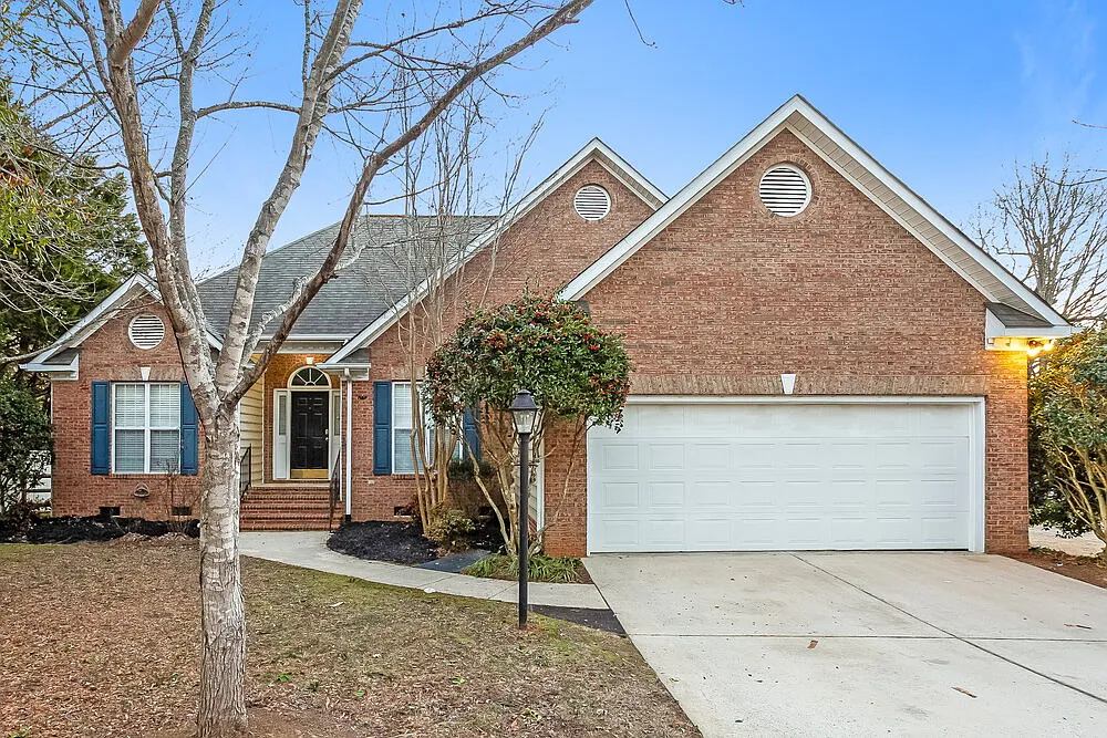 3 bed, 2.0 bath, 1681 sqft, $3,460 — Photo 1