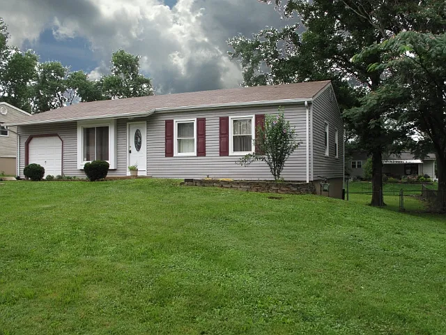1111 Dauphine Ln photo 1