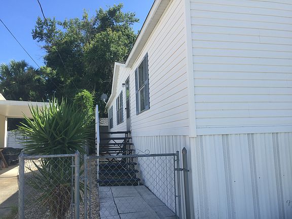2nd image of 612 River Village Dr