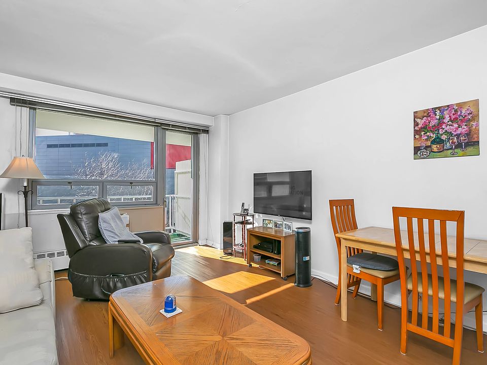 1st image of 61-15 97th St E #3R
