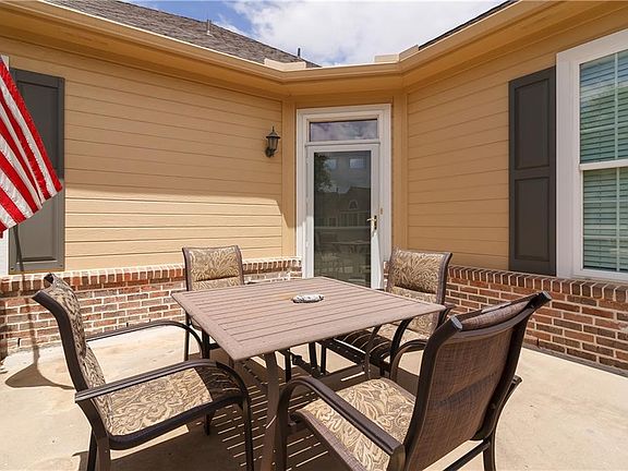 5th image of 2601 Marsh Ln Unit 211