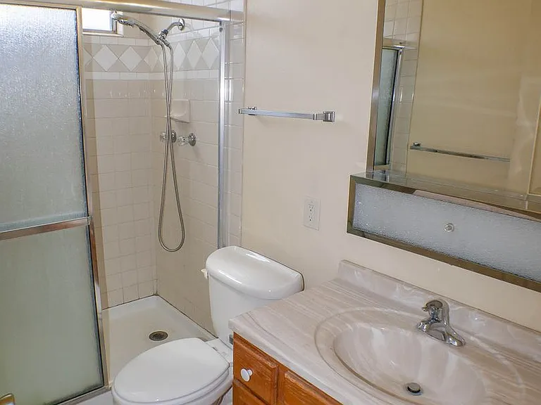 4345 Rialto St — Photo 32